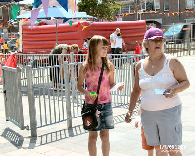 Foto 105 uit opzoomeren 2006 bw