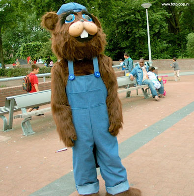 Foto 48 uit geboorte bever 4_6_8