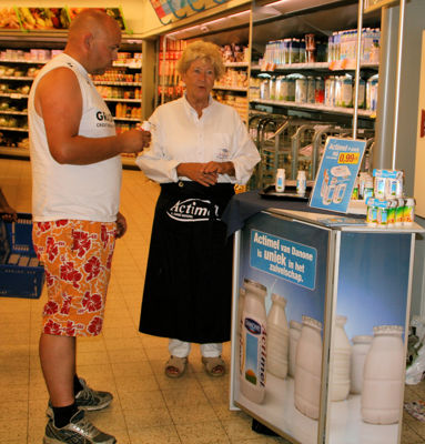 Foto 3 uit Hoogvliet Supermarkt