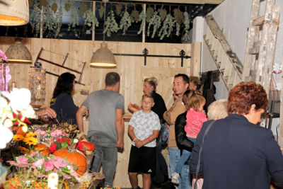 Foto 141 uit De Bloemenboetiek