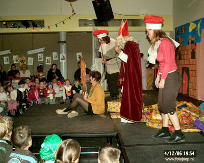 Foto 224 uit sinterklaas 2006 new