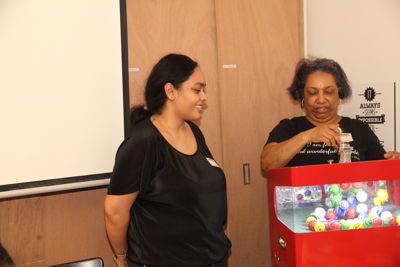 Foto 123 uit High Tea Party