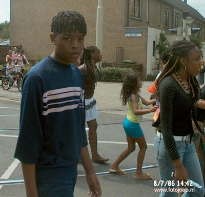 Foto 60 uit carnaval 2006 b.w