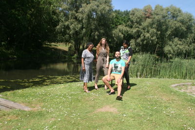 Foto 13 uit FotoshootKledingbank