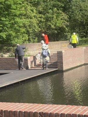 Foto 23 uit X-  Opruimactie Vrijwilligers Beverwaard 13-6-26