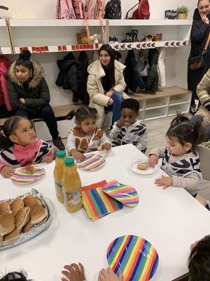 Foto 16 uit Voorlees Ontbijt25-1