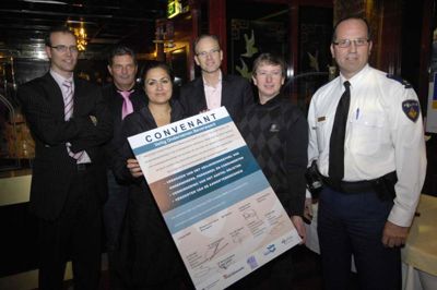 Foto 18 uit Ondertekening.06.bw