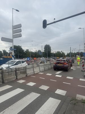 Foto 1 uit X- Tram rails Word Vervangen in de Beverwaard 15-6-26. 