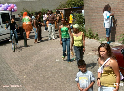 Foto 152 uit carnaval 2006 b.w