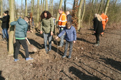 Foto 30 uit Boomplantdag16-3