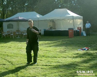 Foto 2 uit wijkparkfeest 2006