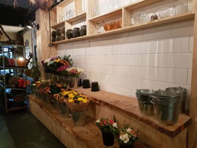 Foto 36 uit De Bloemenboetiek