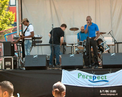 Foto 222 uit carnaval 2006 b.w