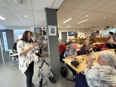Foto 19 uit optreden van ANGEL EN BINGO BIJ  USV Vosbergenpad 30  Beverwaard 24-10-26 