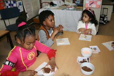 Foto 145 uit RKregenboogcarnaval