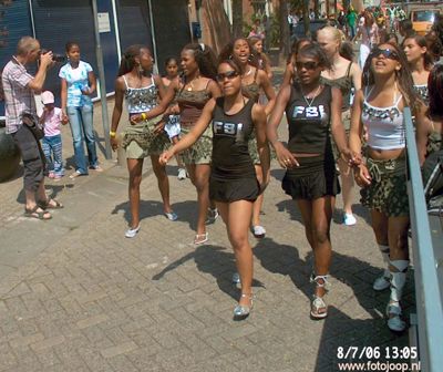 Foto 11 uit carnaval 2006 b.w