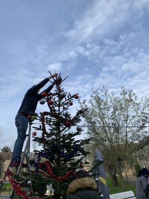 Foto 28 uit Kerstboom optuigen