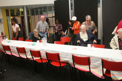 Foto 406 uit Ouderen4Daagse2016