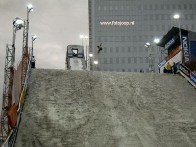 Foto 68 uit big air snowboarden