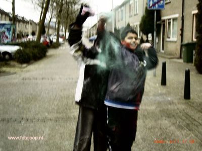 Foto 96 uit holi feest 2006 b.w