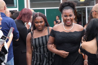 Foto 22 uit RegenboogEindFeest