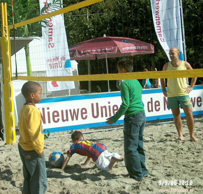 Foto 104 uit wijkparkfeest 2006