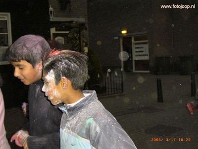 Foto 34 uit holi feest 2006 b.w