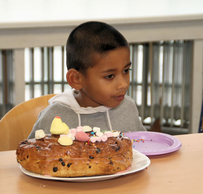 Foto 46 uit PaasBrood Versieren