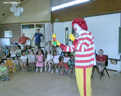 Foto 80 uit RK Regenboogl2