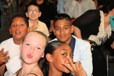 Foto 61 uit RegenboogEindFeest