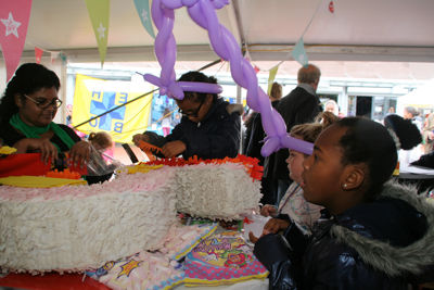 Foto 182 uit LikeJeWijkfeest14-9