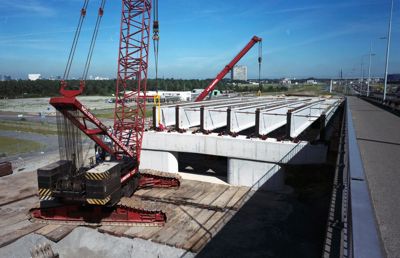 Foto 678 uit BRIENENOORDBRUG