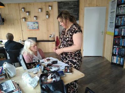 Foto 21 uit Doet Effe Mee Cafe