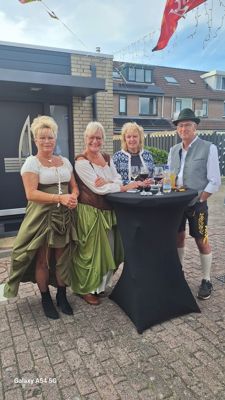 Foto 2 uit X-26-9-26  BURENDAG AAN DE WALBURGPAD BEVERWAARD 