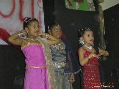 Foto 77 uit holi feest 2006 b.w