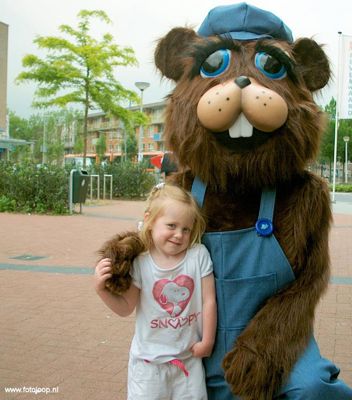 Foto 2 uit geboorte bever 4_6_8