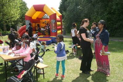 Foto 99 uit Buitenspeeldag10-6