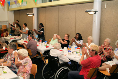 Foto 213 uit OuderVierdaagse23_6