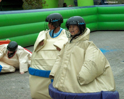 Foto 7 uit schoolsportplein07b.w