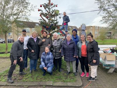 Foto 34 uit Kerstboom optuigen