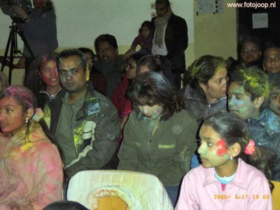 Foto 147 uit holi feest 2006 b.w