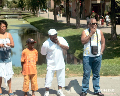 Foto 165 uit carnaval 2006 b.w