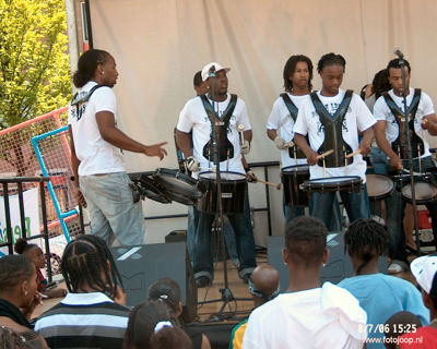 Foto 193 uit carnaval 2006 b.w