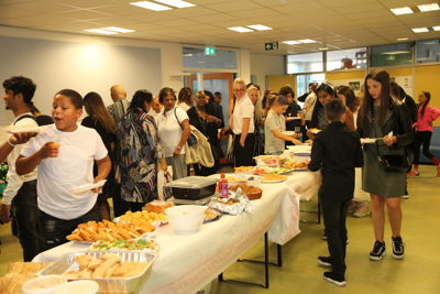 Foto 113 uit RegenboogEindFeest