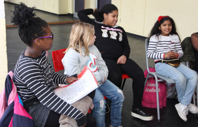 Foto 14 uit Meiden Zangkoor