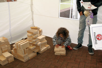 Foto 157 uit LikeJeWijkfeest14-9