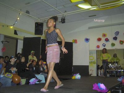 Foto 39 uit miss verkiezing 2005