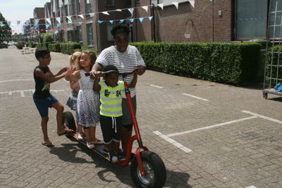 Foto 50 uit Buitenspeeldag08-06