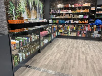 Foto 6 uit Opening Toko Milobi