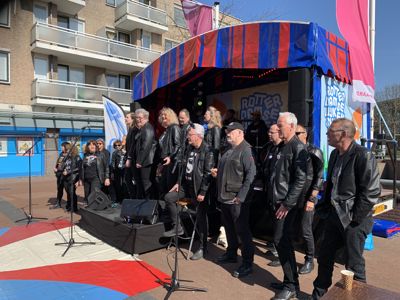 Foto 5 uit Rockkoor7TH Street